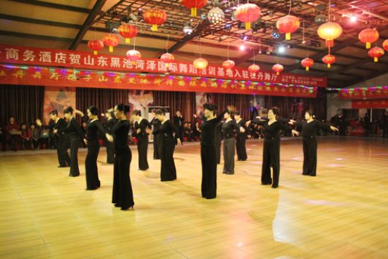 點(diǎn)擊查看詳細(xì)信息<br>標(biāo)題：賽事倩影 閱讀次數(shù)：1919