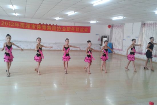 點(diǎn)擊查看詳細(xì)信息<br>標(biāo)題：賽事倩影 閱讀次數(shù)：5025
