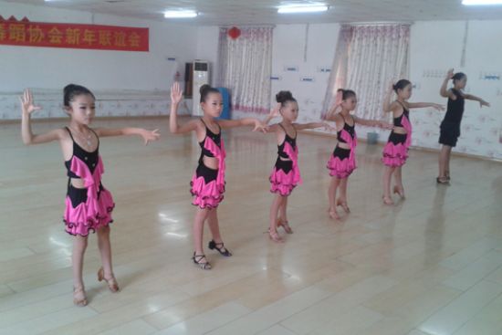 點(diǎn)擊查看詳細(xì)信息<br>標(biāo)題：賽事倩影 閱讀次數(shù)：5015